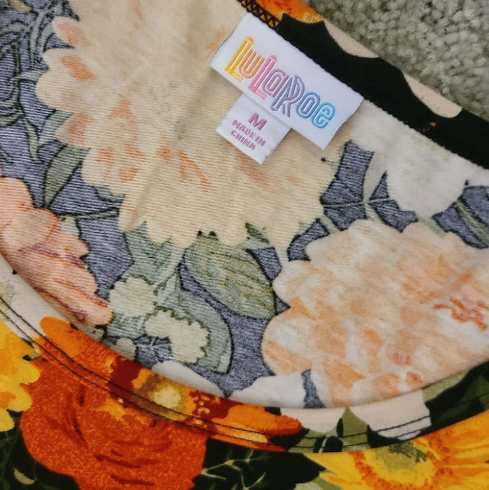 Lularoe Ryane - Picture 2 of 4